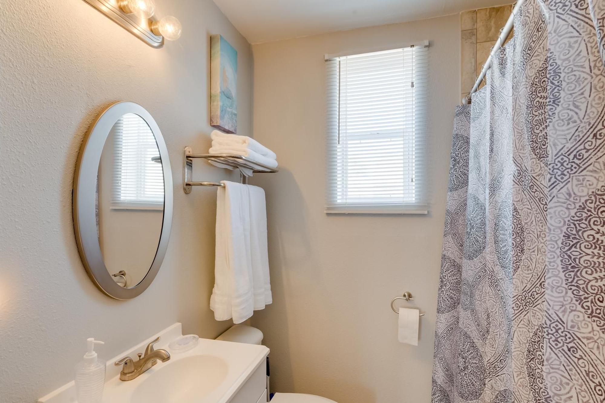 Beautiful Galveston Apt With Deck Less Than 3 Mi To Dtwn! 外观 照片